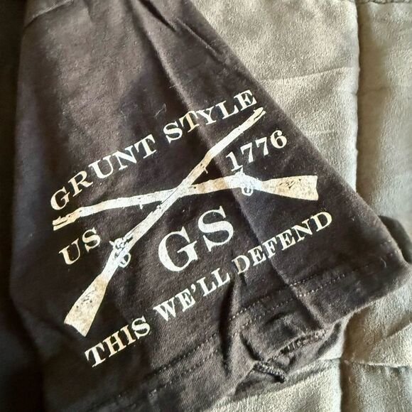 Do Grunt Style Black 'Crappie' Graphic Tee - Picture 4 of 7